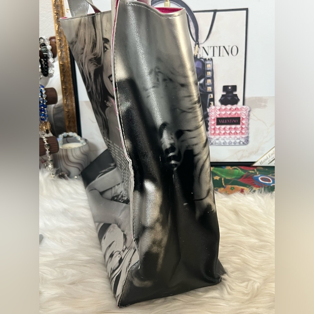 Victoria Secret Stylish Black and Silver Tote Bag - Picture 5 of 8